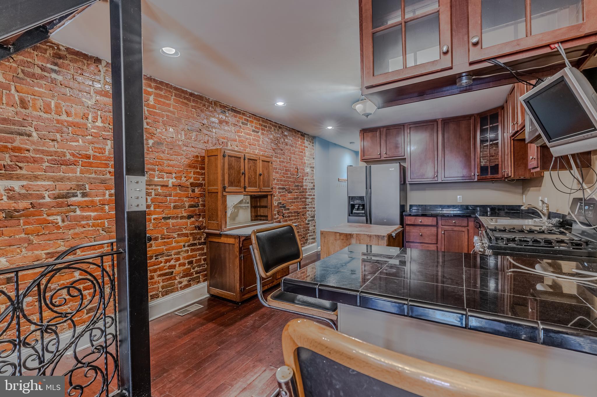 WASHINGTON VILLAGE - Residential