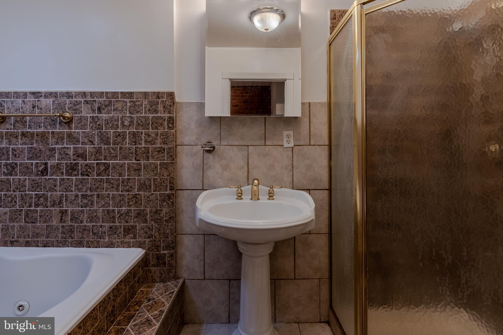 WASHINGTON VILLAGE - Residential