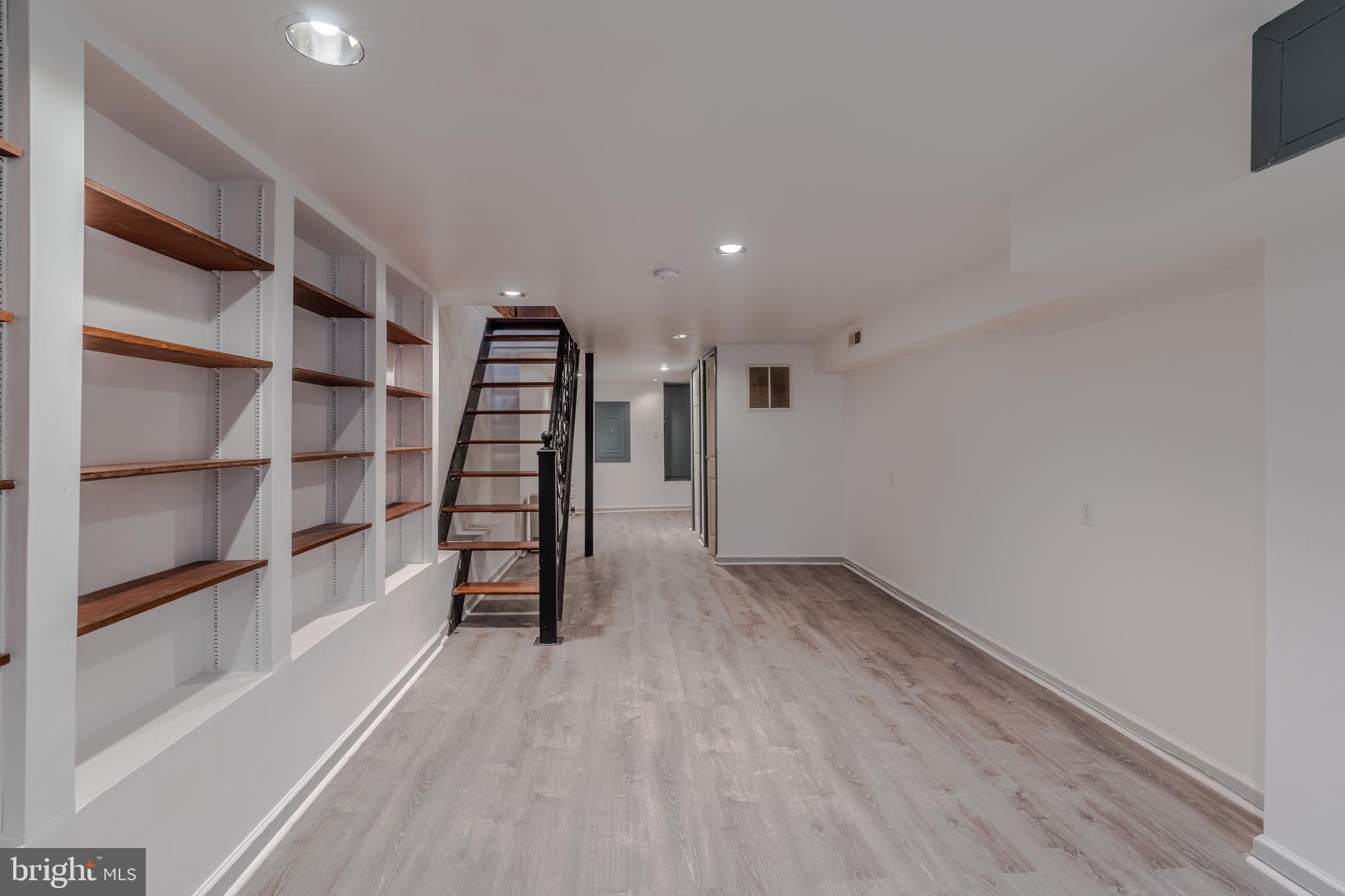 WASHINGTON VILLAGE - Residential