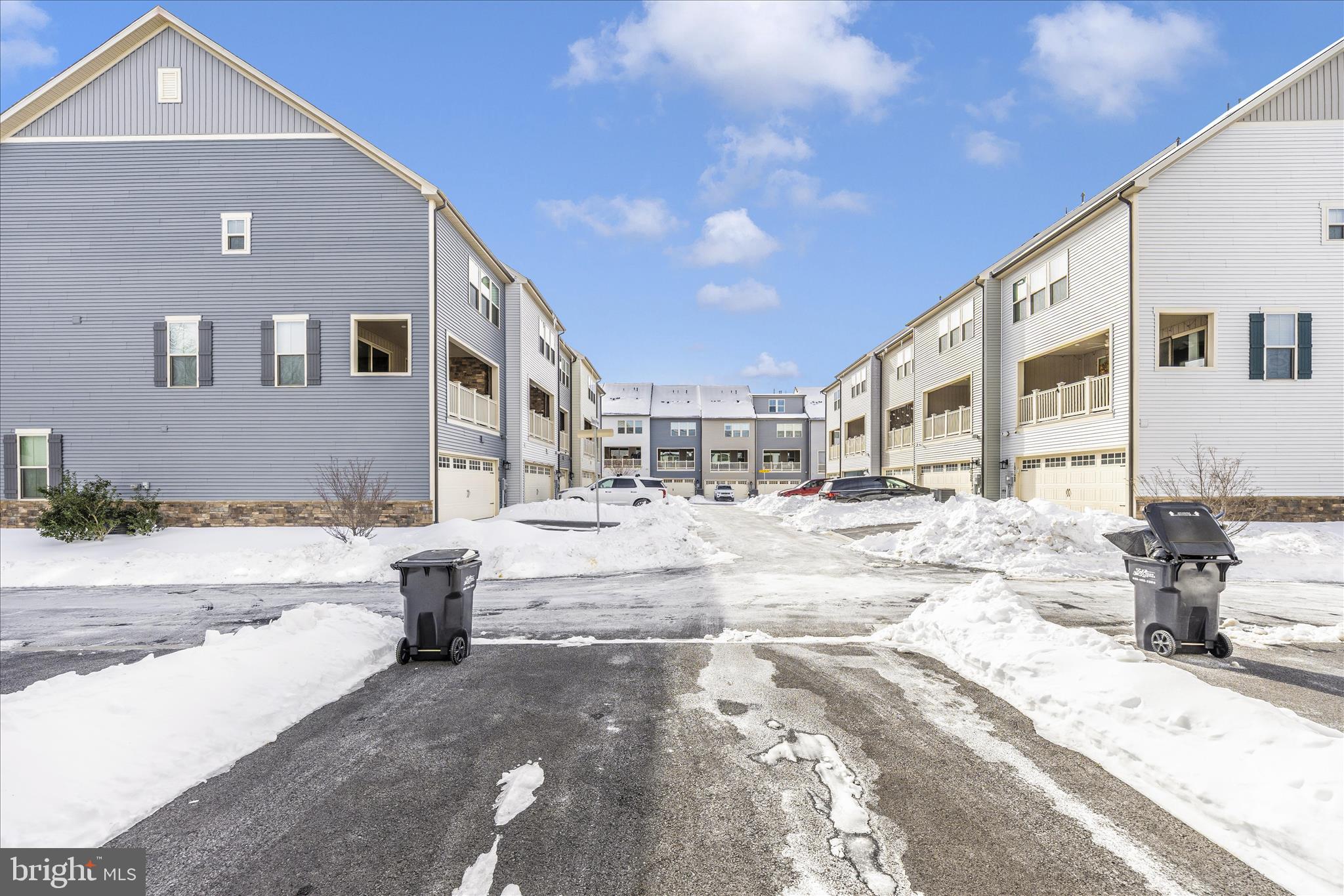 LAKE LINGANORE OAKDALE - Residential