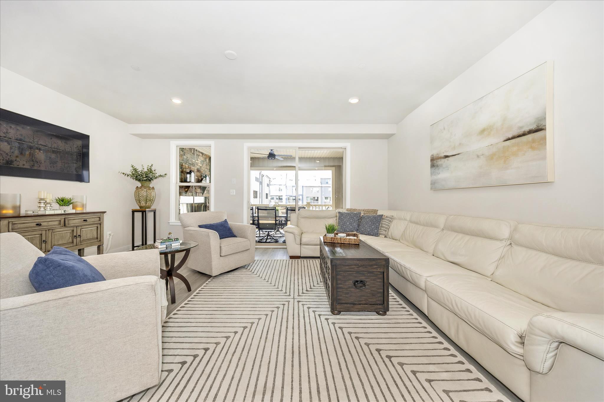 LAKE LINGANORE OAKDALE - Residential