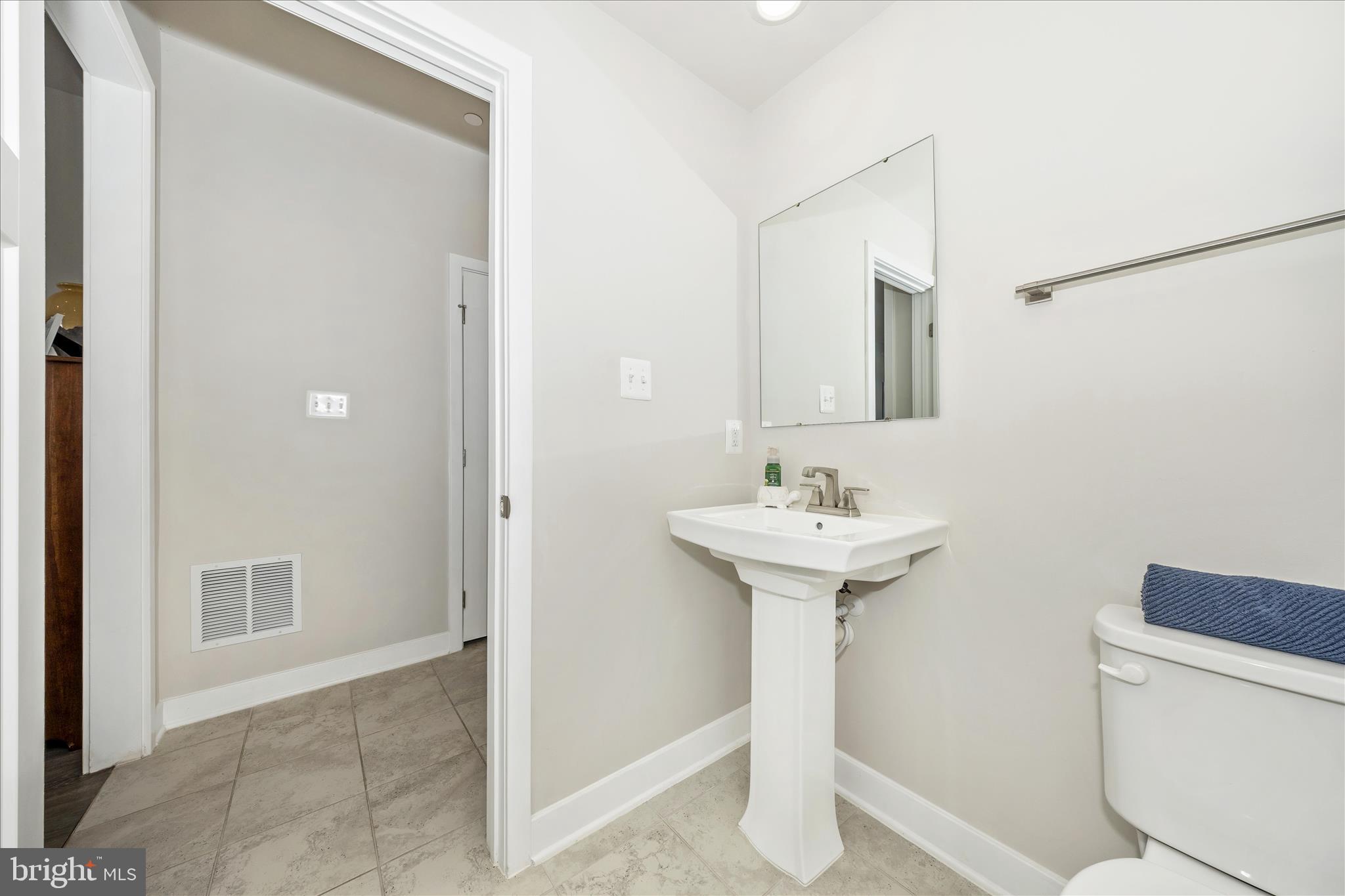 LAKE LINGANORE OAKDALE - Residential