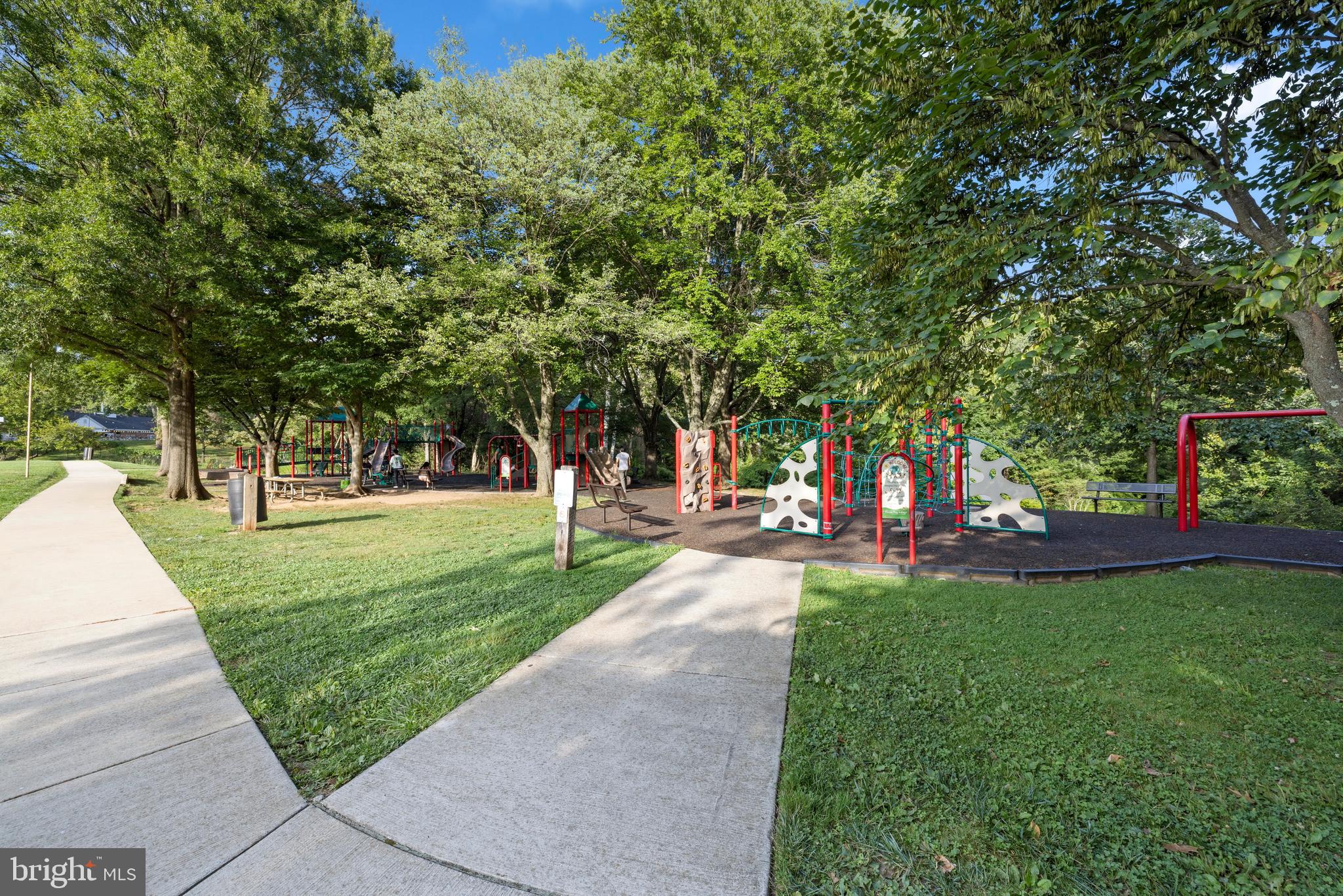 REGENT SQUARE - Residential