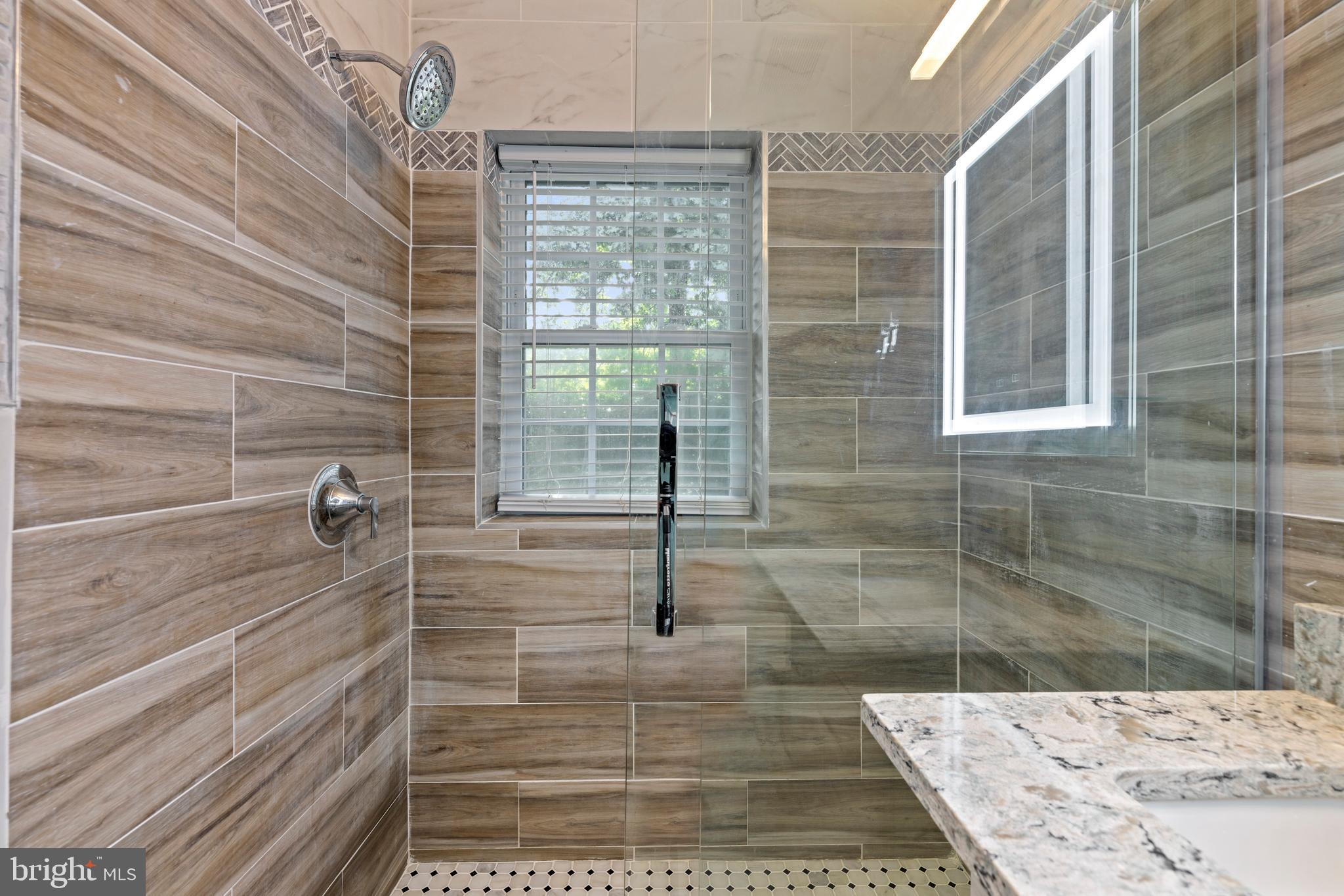 REGENT SQUARE - Residential