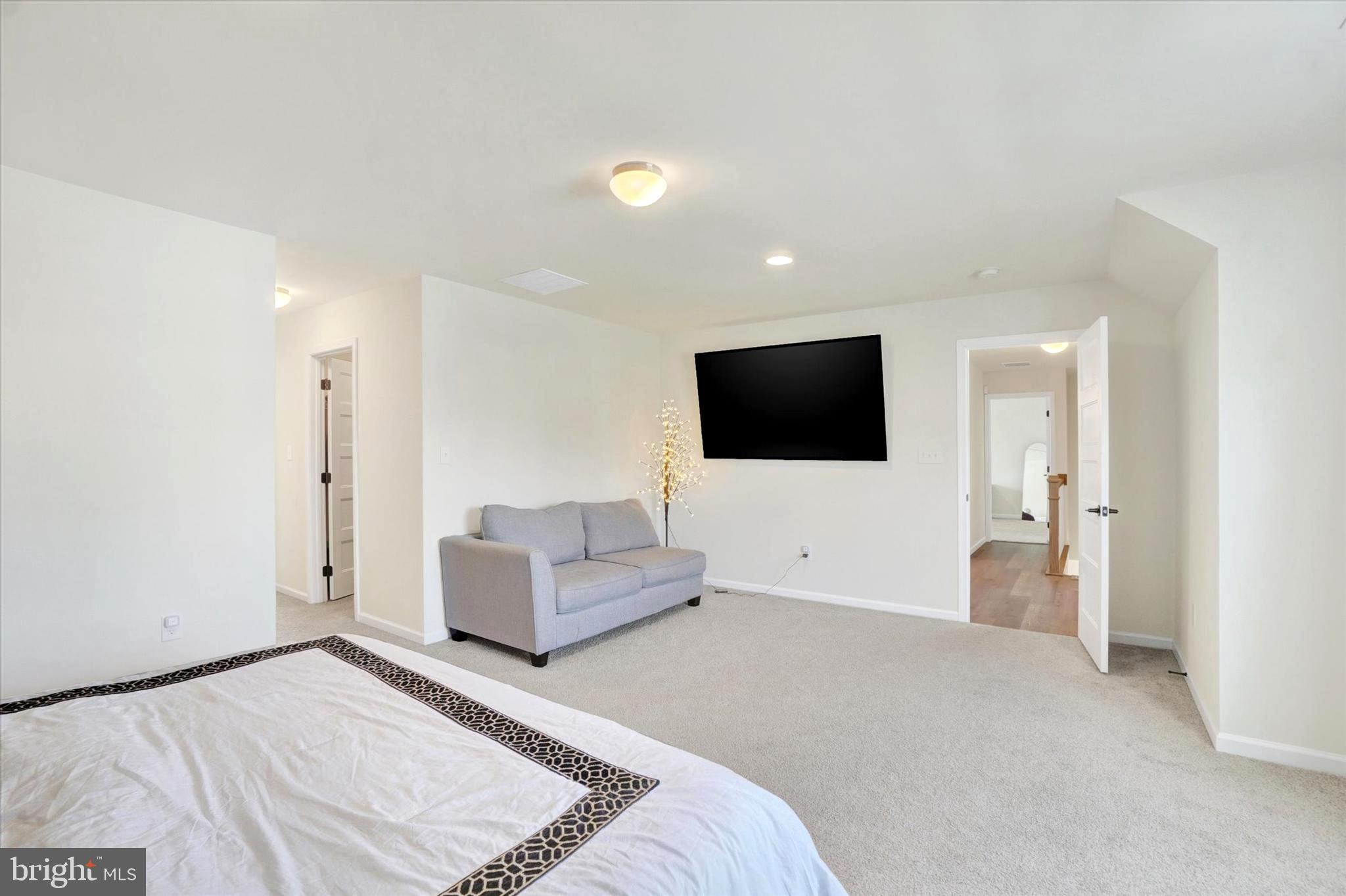 ROLLING MEADOWS AT RENTZEL FARM - Residential