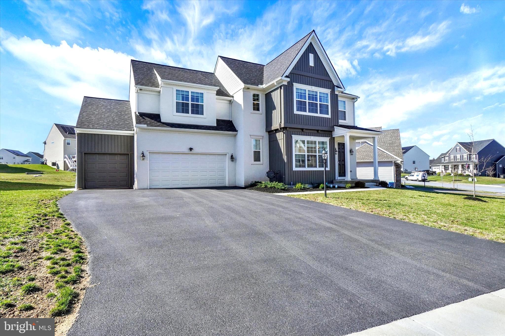 ROLLING MEADOWS AT RENTZEL FARM - Residential