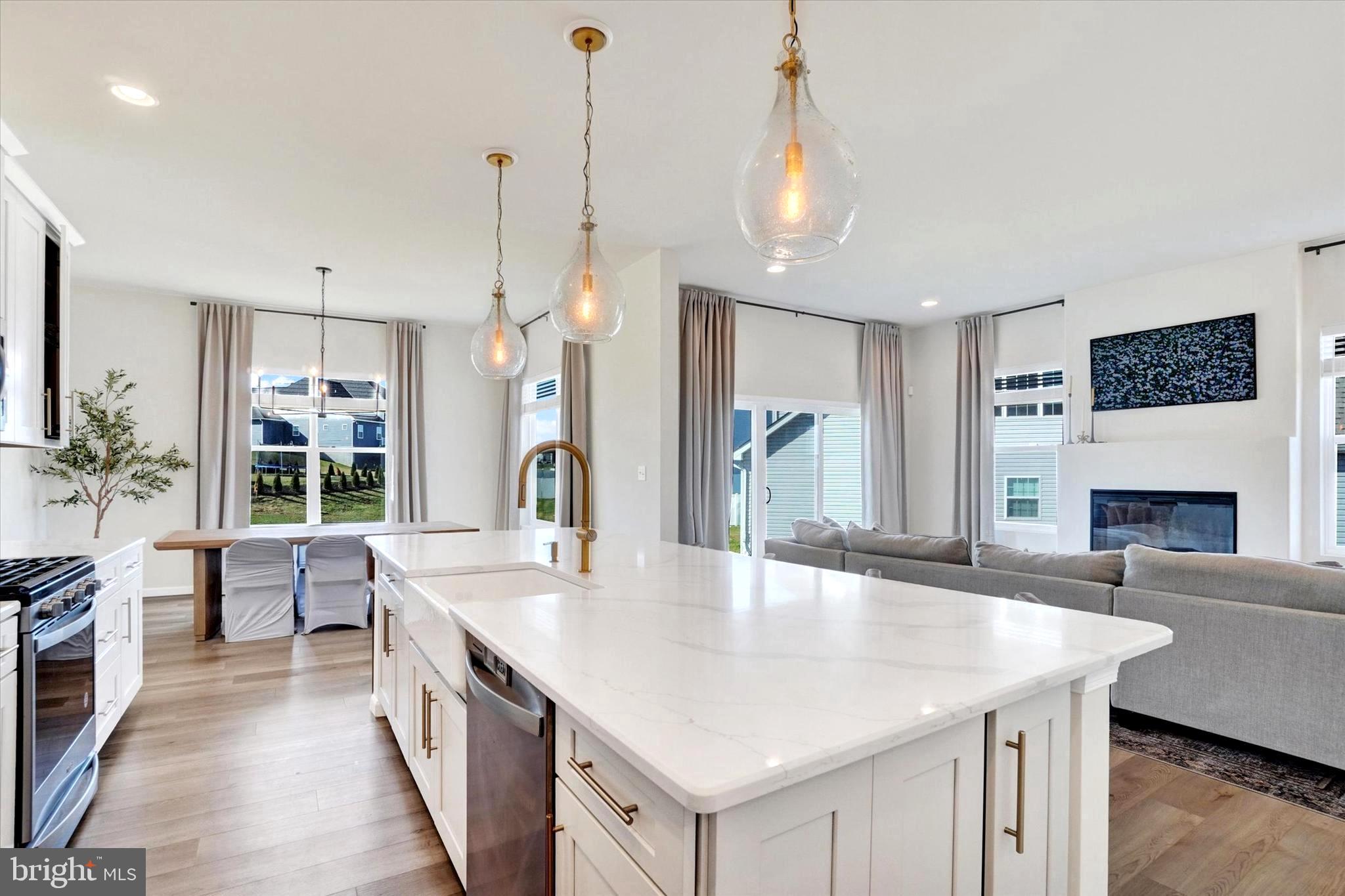 ROLLING MEADOWS AT RENTZEL FARM - Residential