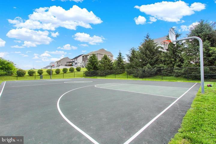 ROLLING MEADOWS AT RENTZEL FARM - Residential