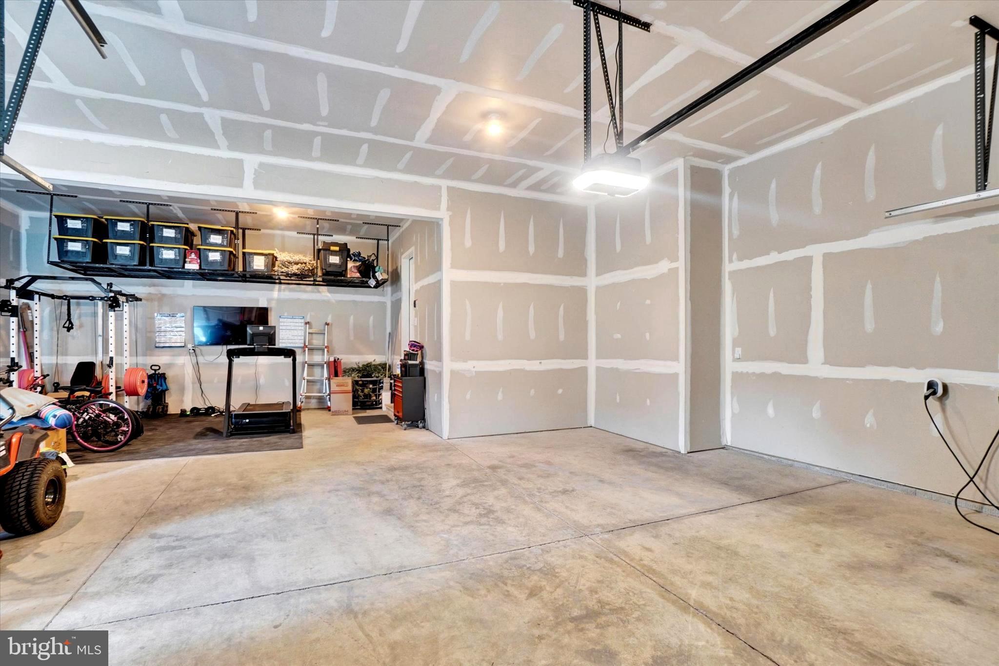 ROLLING MEADOWS AT RENTZEL FARM - Residential