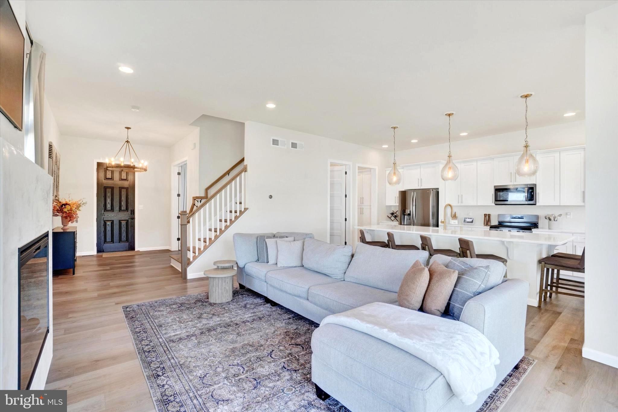 ROLLING MEADOWS AT RENTZEL FARM - Residential