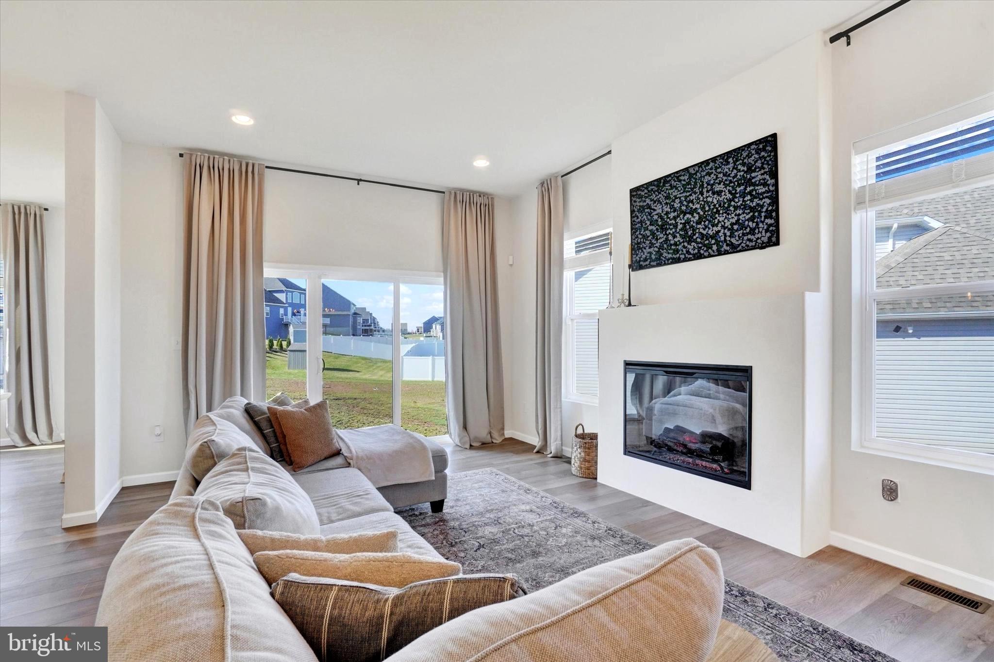 ROLLING MEADOWS AT RENTZEL FARM - Residential