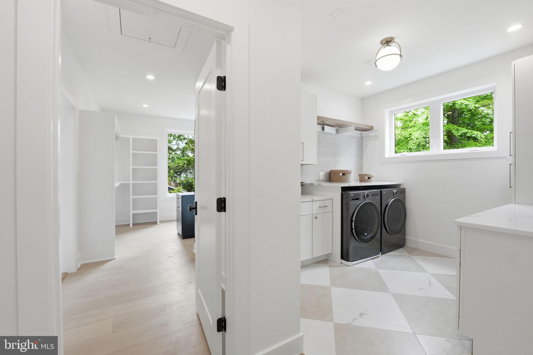 POPLAR HEIGHTS - Residential
