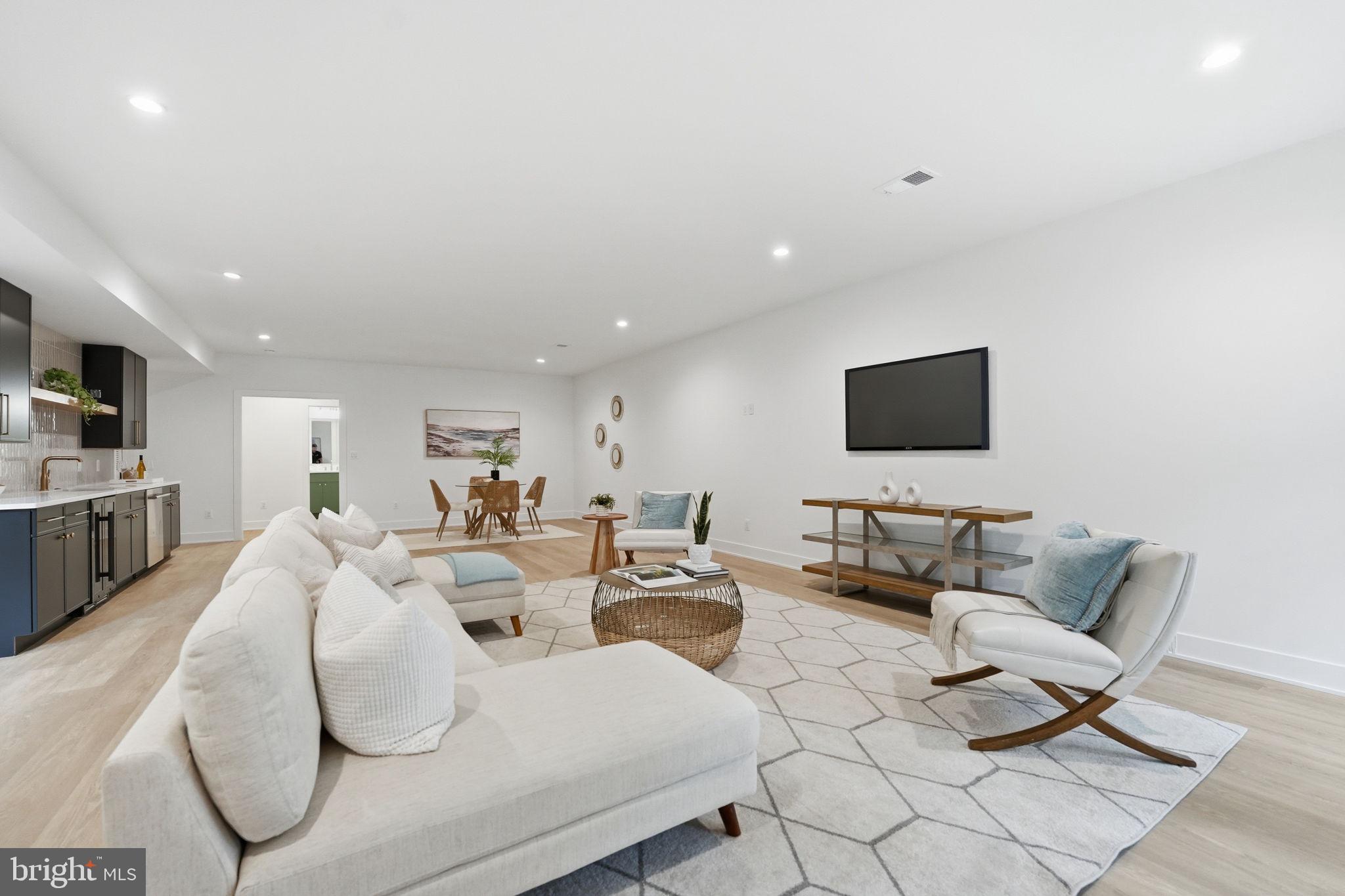 POPLAR HEIGHTS - Residential