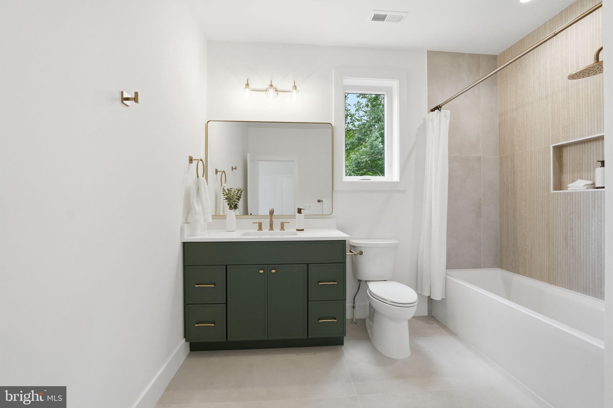POPLAR HEIGHTS - Residential