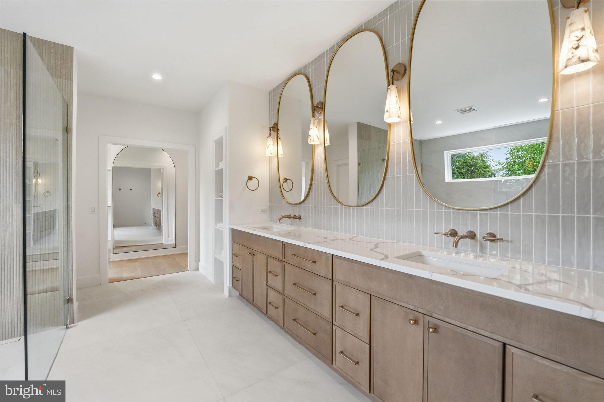 POPLAR HEIGHTS - Residential
