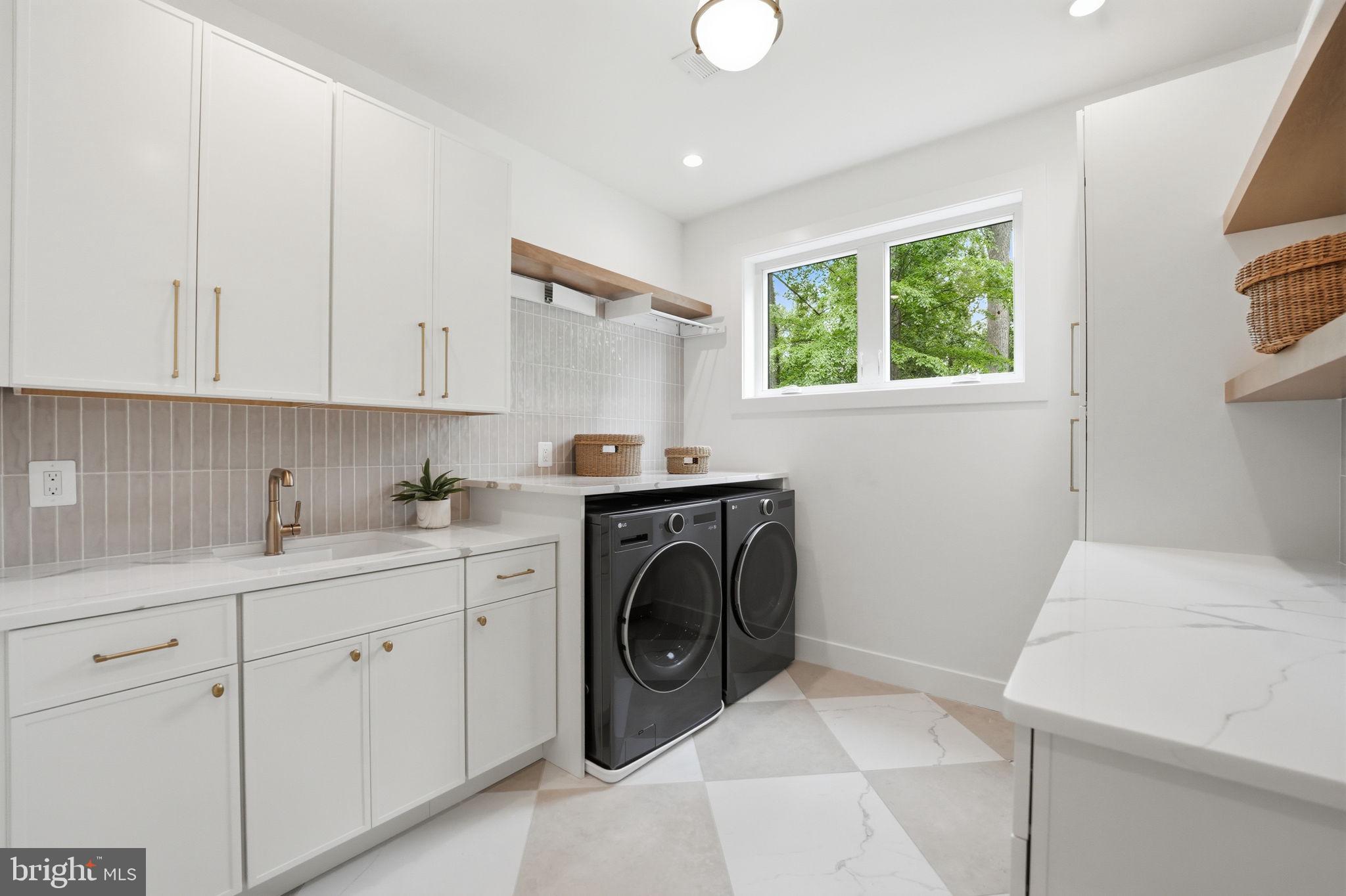 POPLAR HEIGHTS - Residential