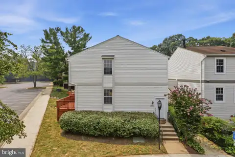 5906 Bridgetown Court Unit 37, Burke, VA MLS: VAFX2317864
