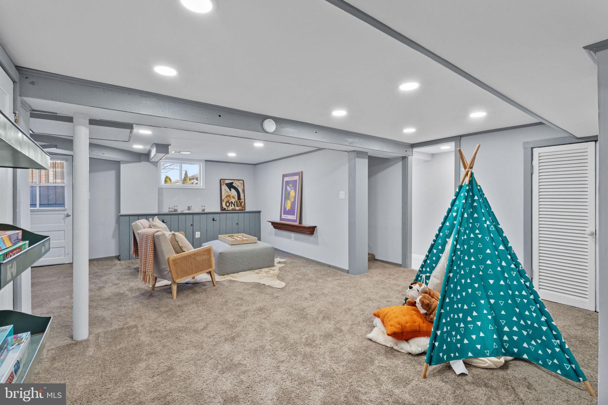 ALEXANDRIA - Residential