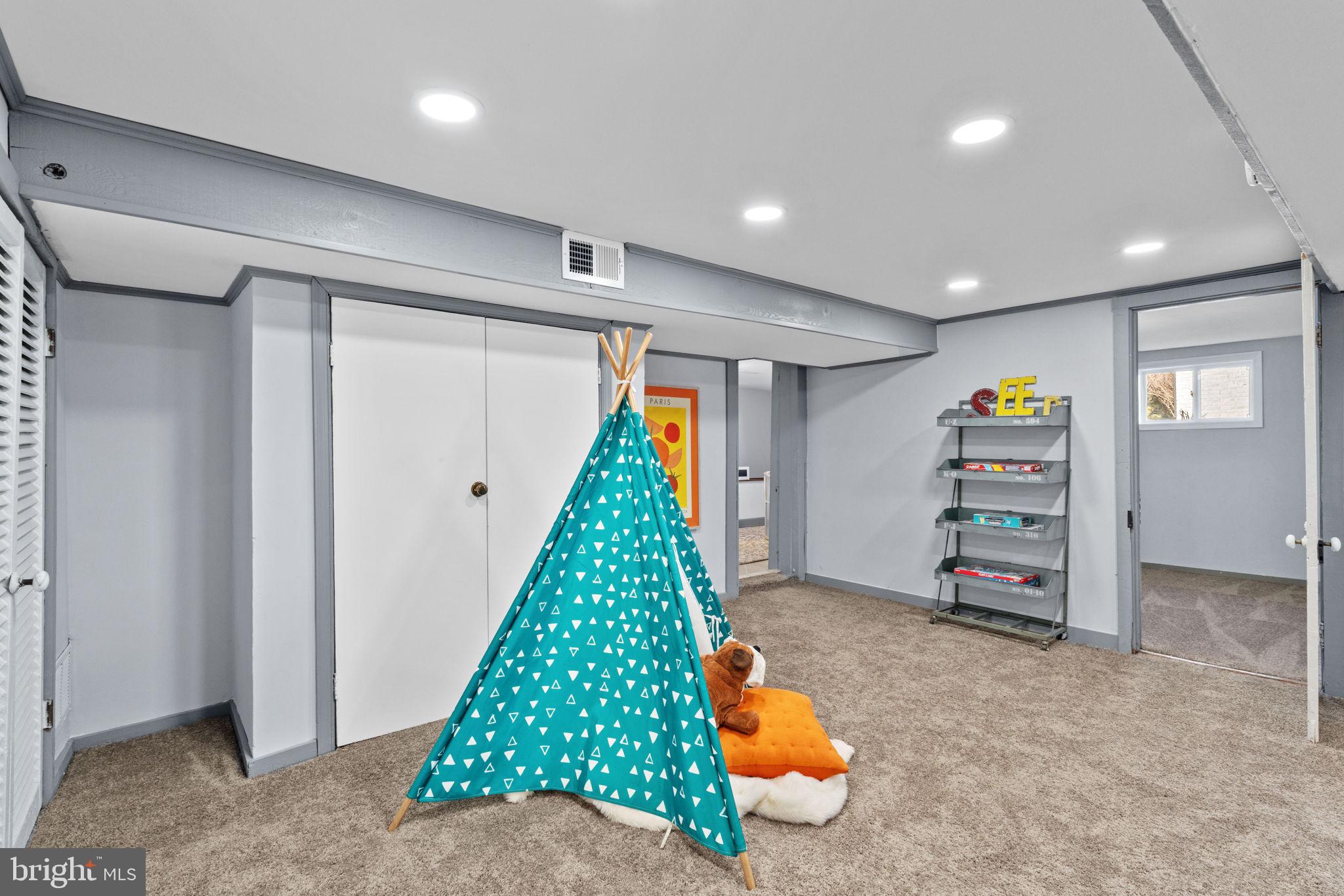 ALEXANDRIA - Residential