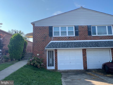 Townhouse For Sale - 8425 Ridgeway Street<br/> PHILADELPHIA, PA 19111