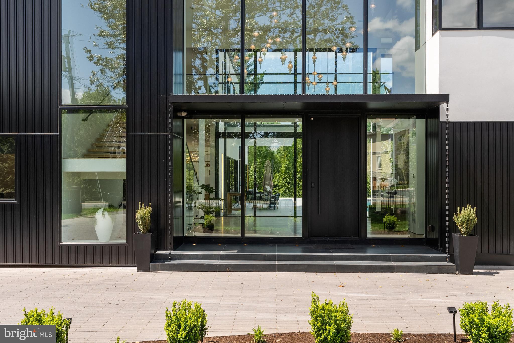 WOODSIDE ESTATES - Residential