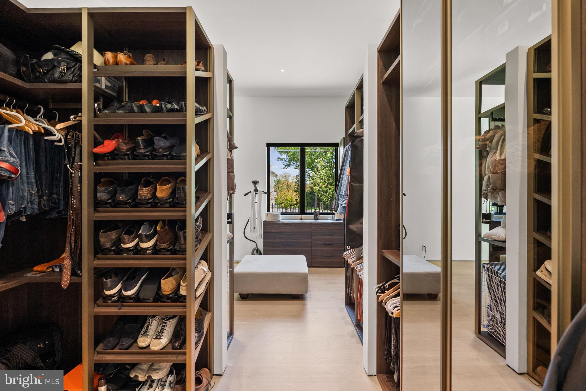 WOODSIDE ESTATES - Residential