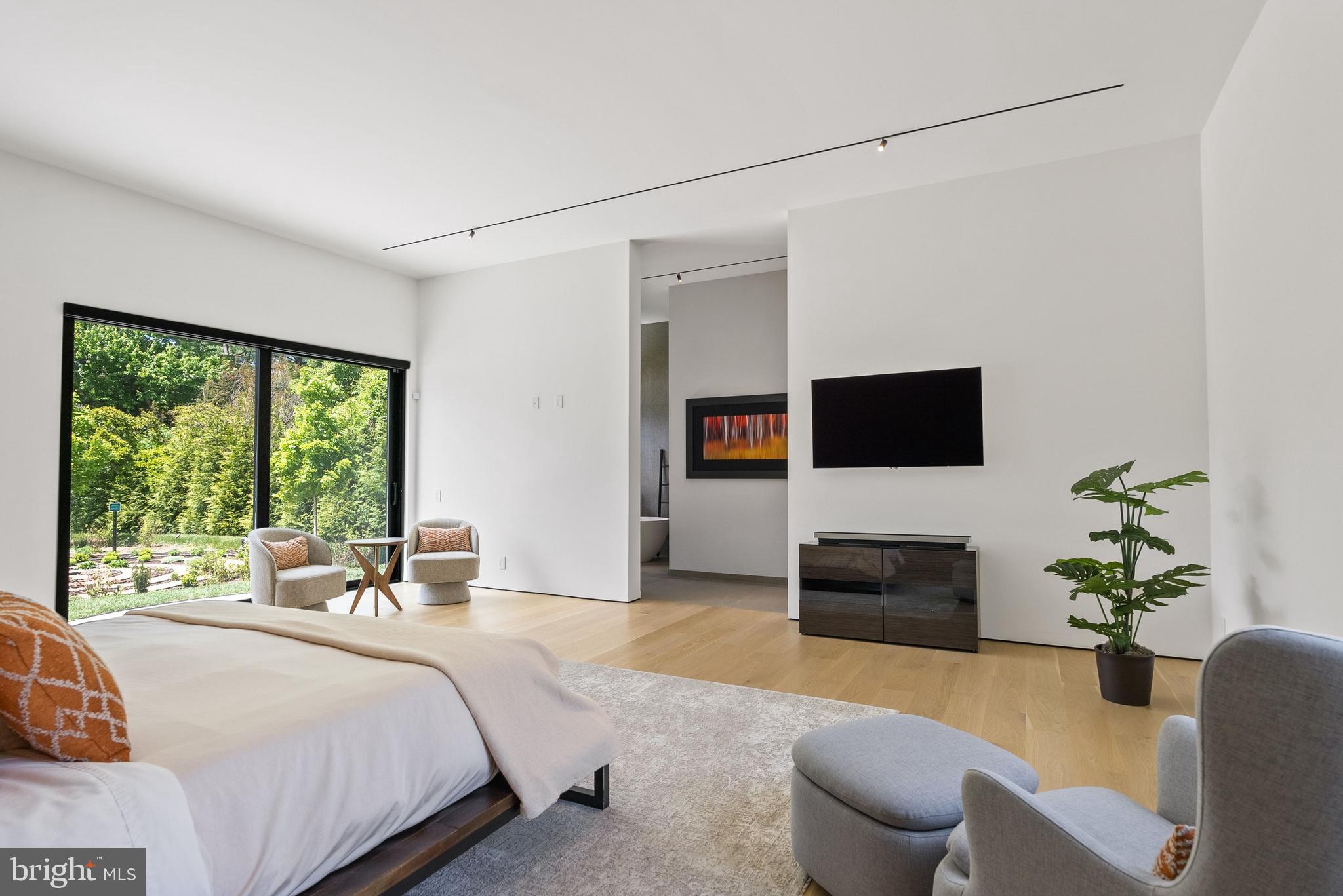 WOODSIDE ESTATES - Residential