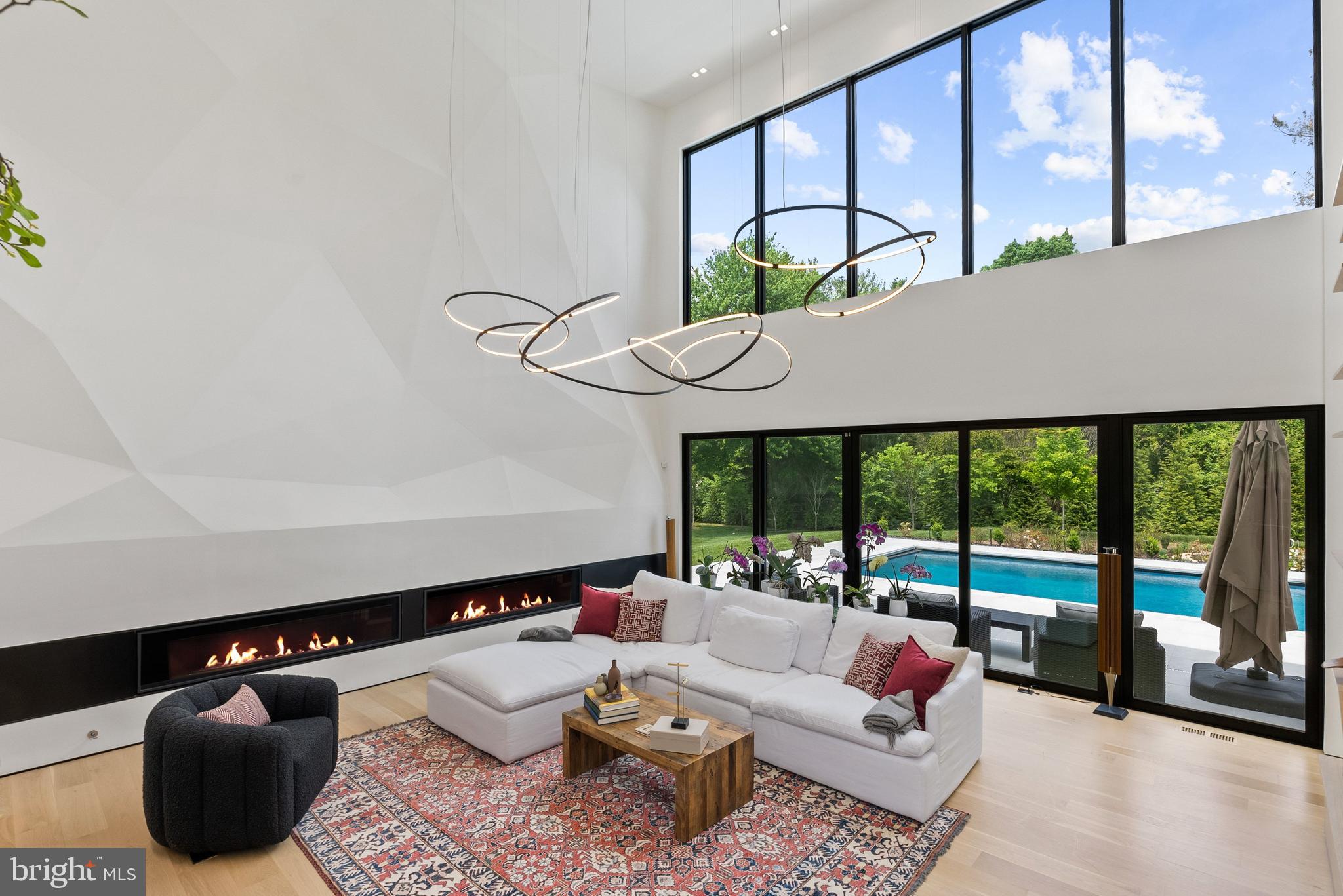 WOODSIDE ESTATES - Residential