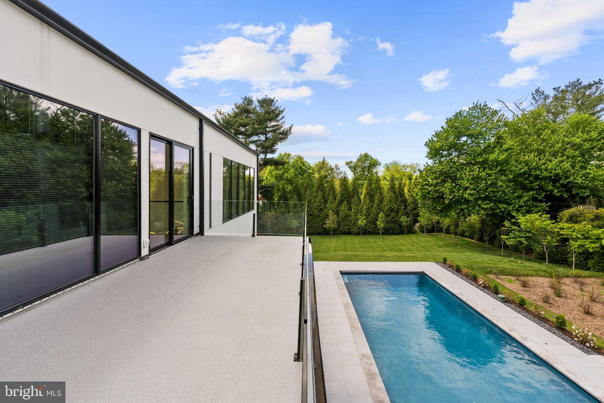 WOODSIDE ESTATES - Residential