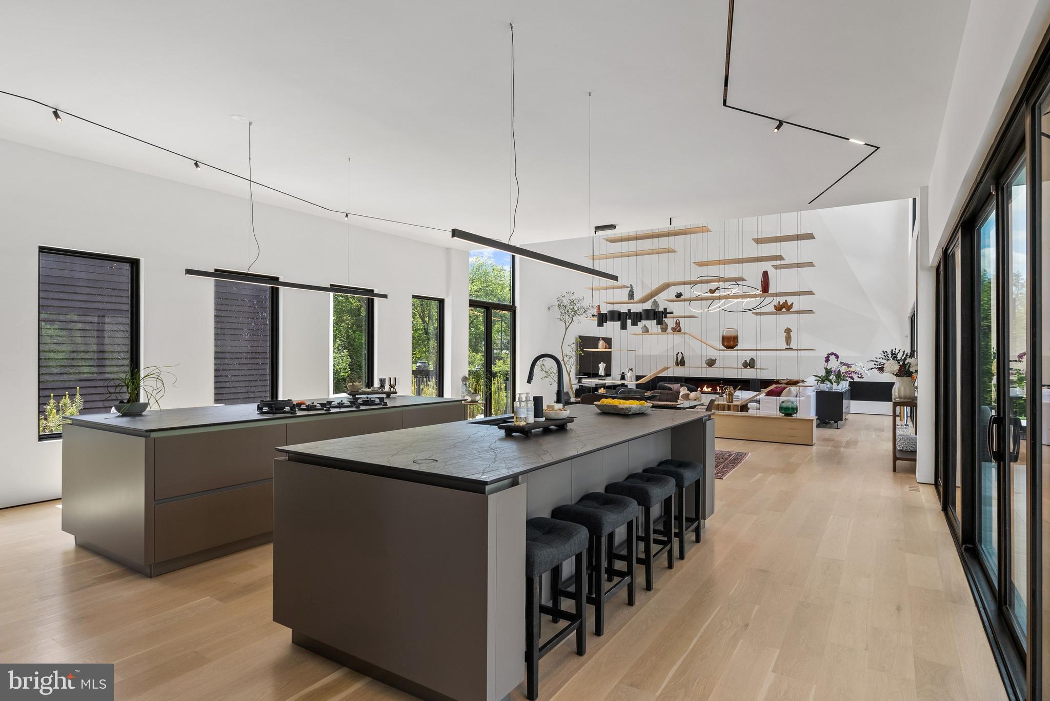 WOODSIDE ESTATES - Residential