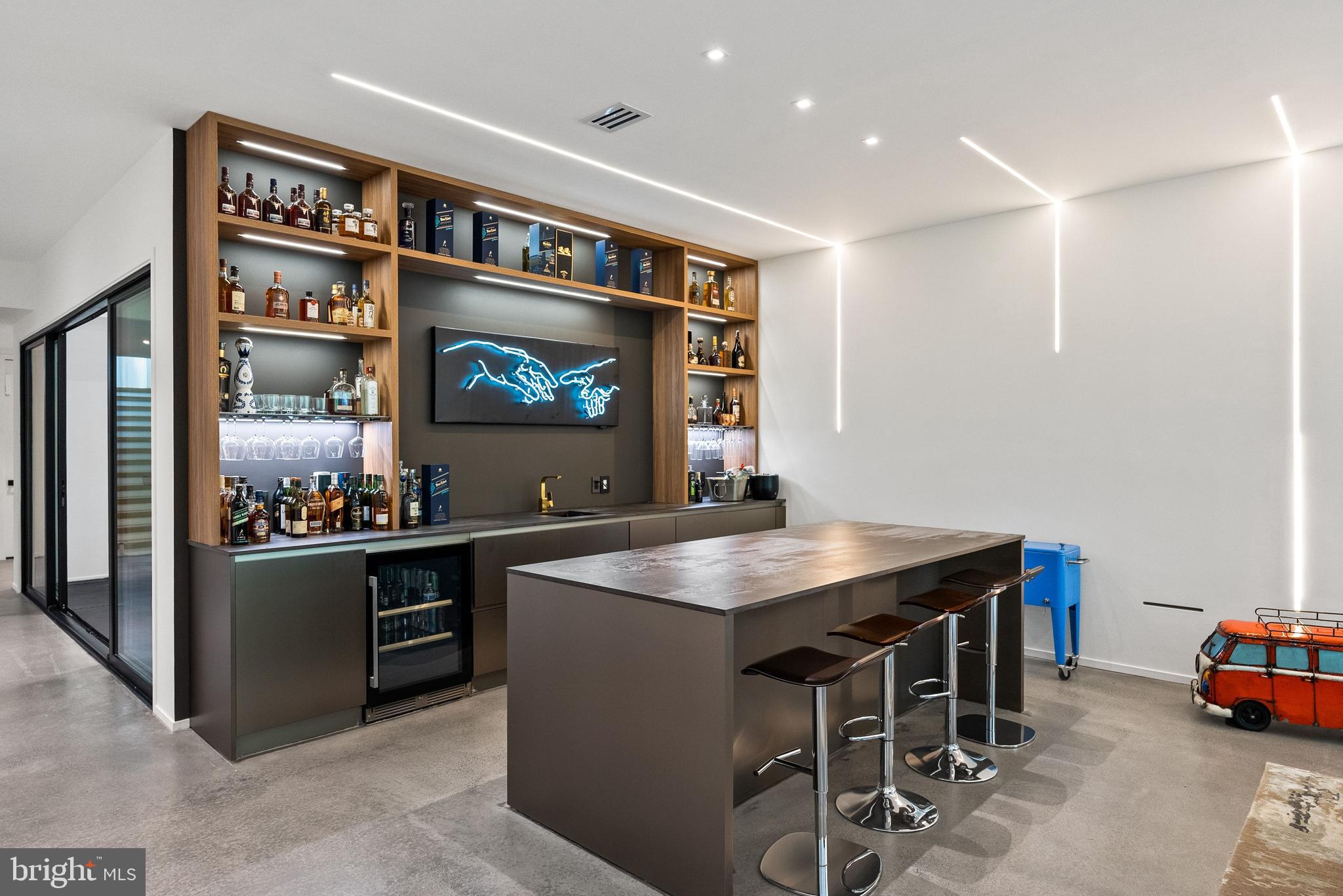 WOODSIDE ESTATES - Residential