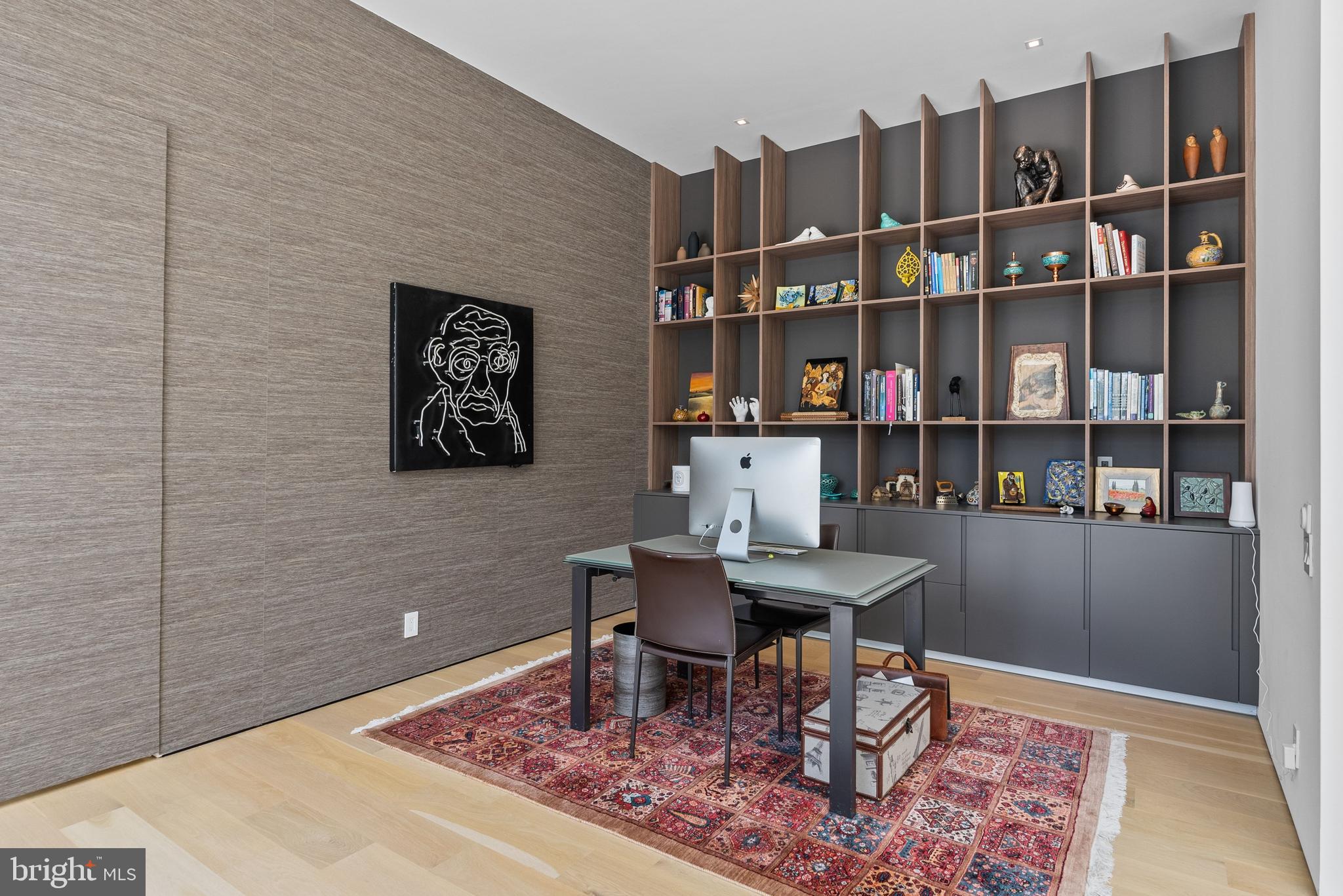 WOODSIDE ESTATES - Residential