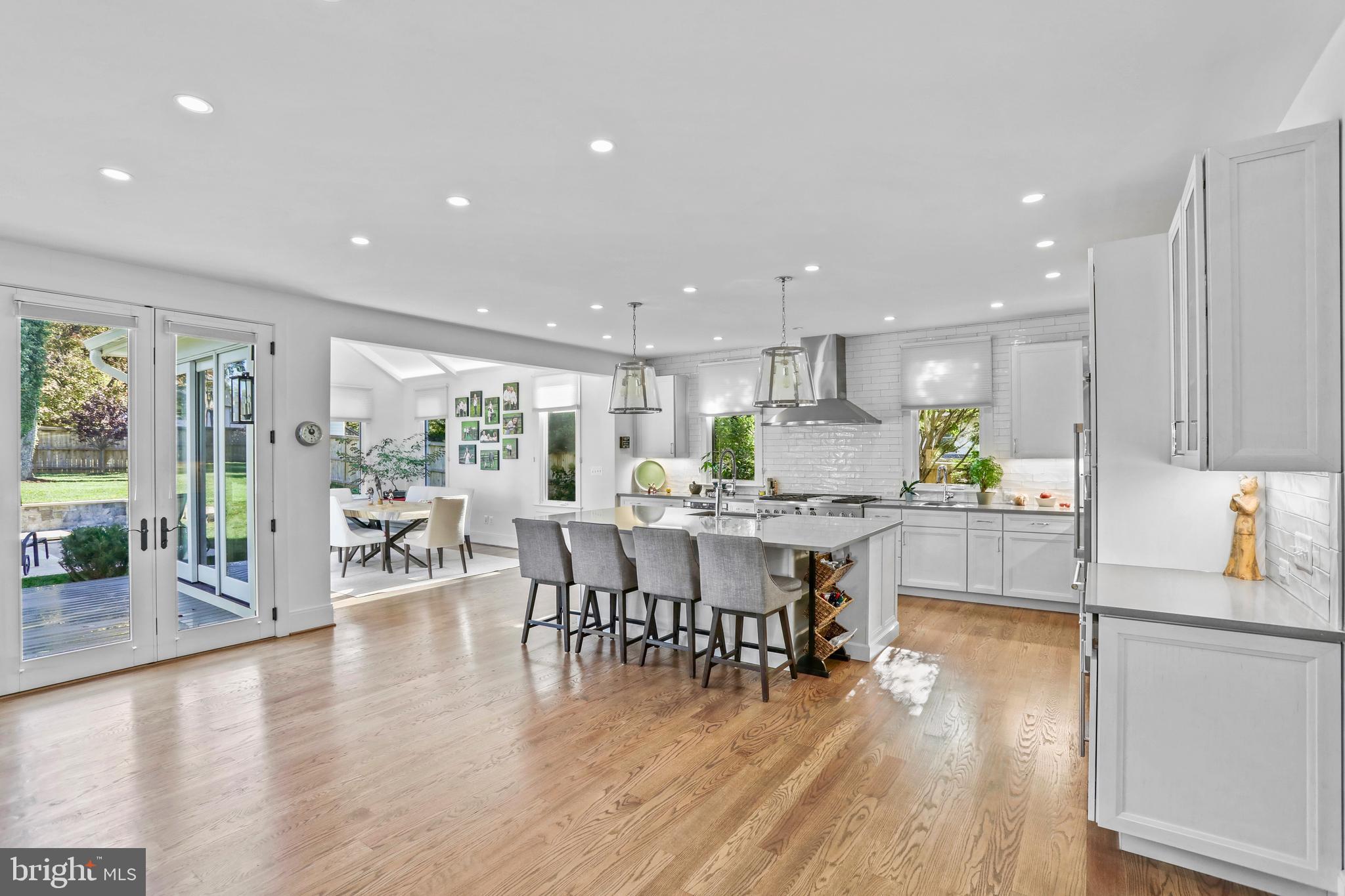 VIENNA WOODS - Residential