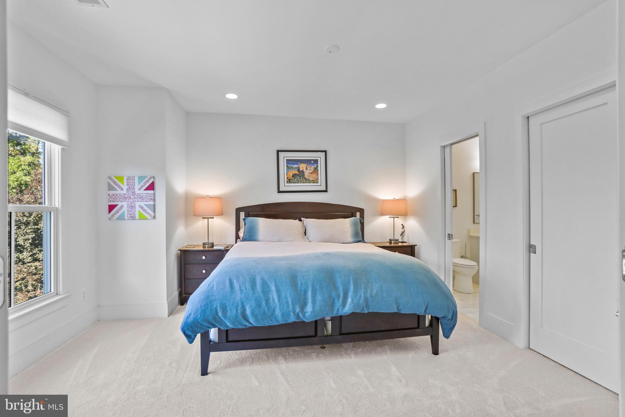 VIENNA WOODS - Residential