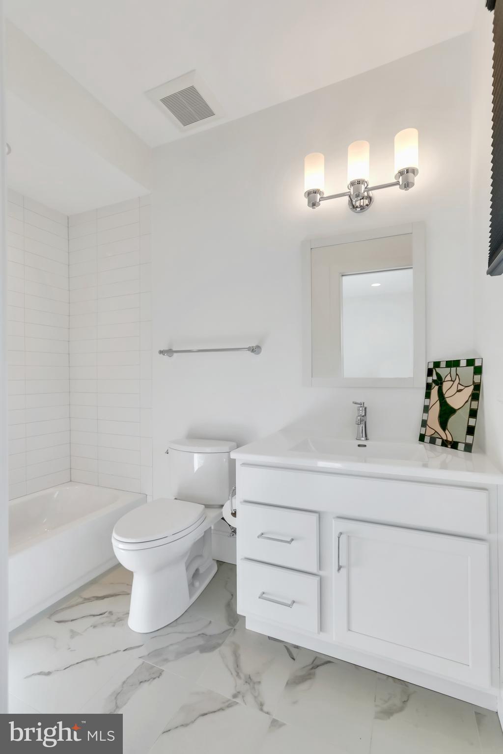 VIENNA WOODS - Residential