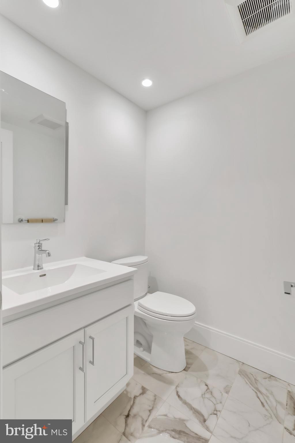 VIENNA WOODS - Residential