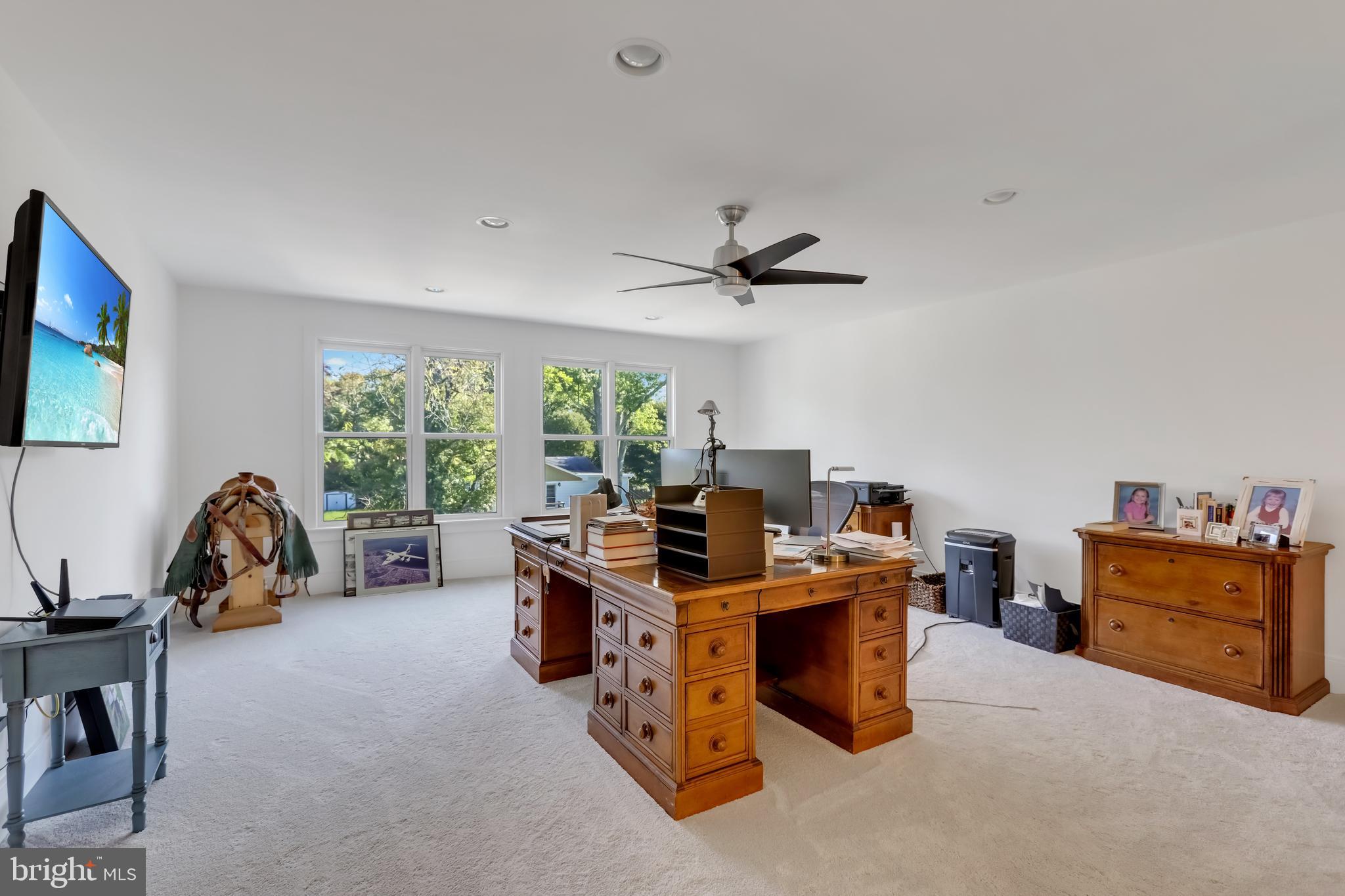 VIENNA WOODS - Residential