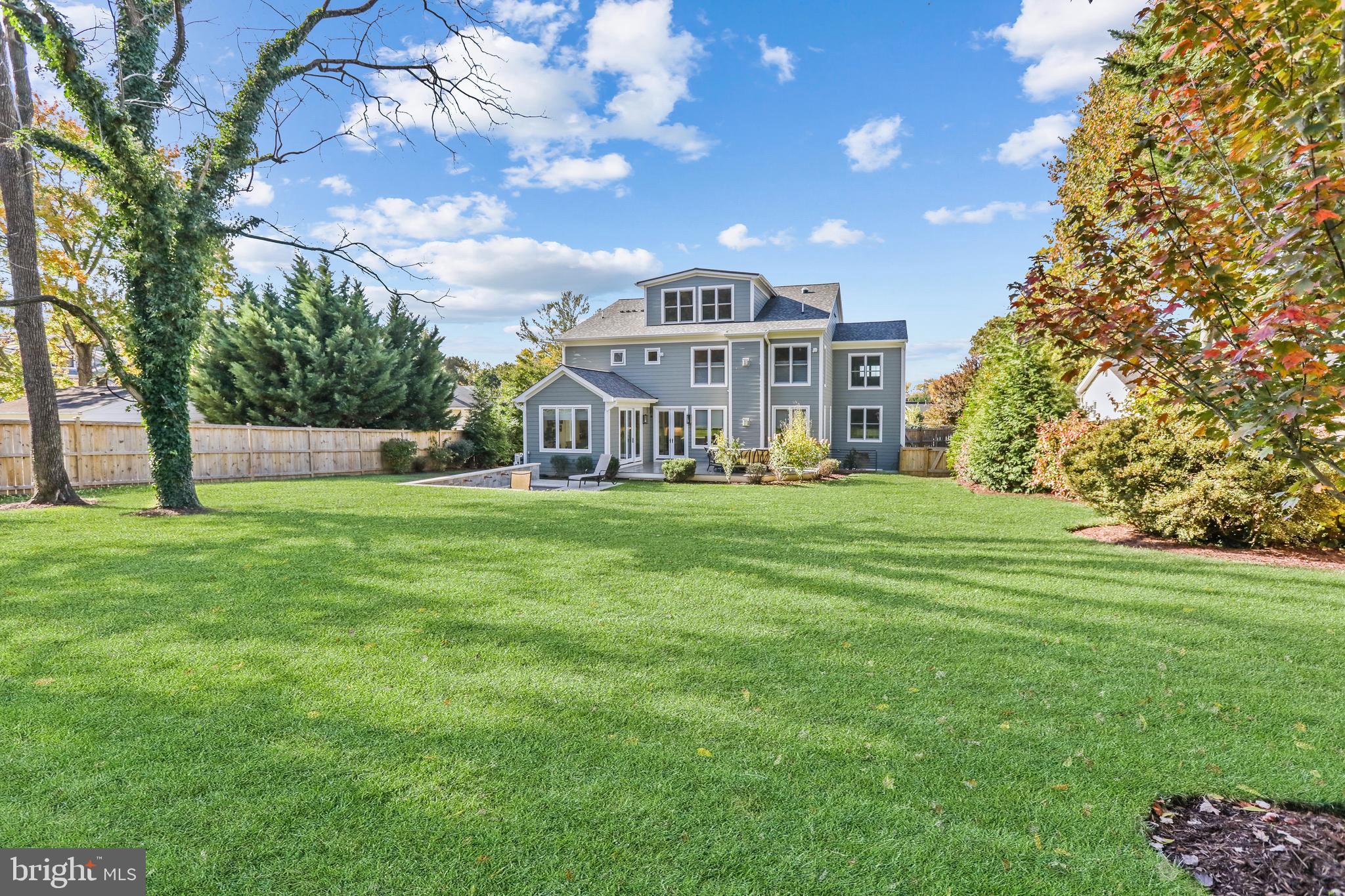 VIENNA WOODS - Residential