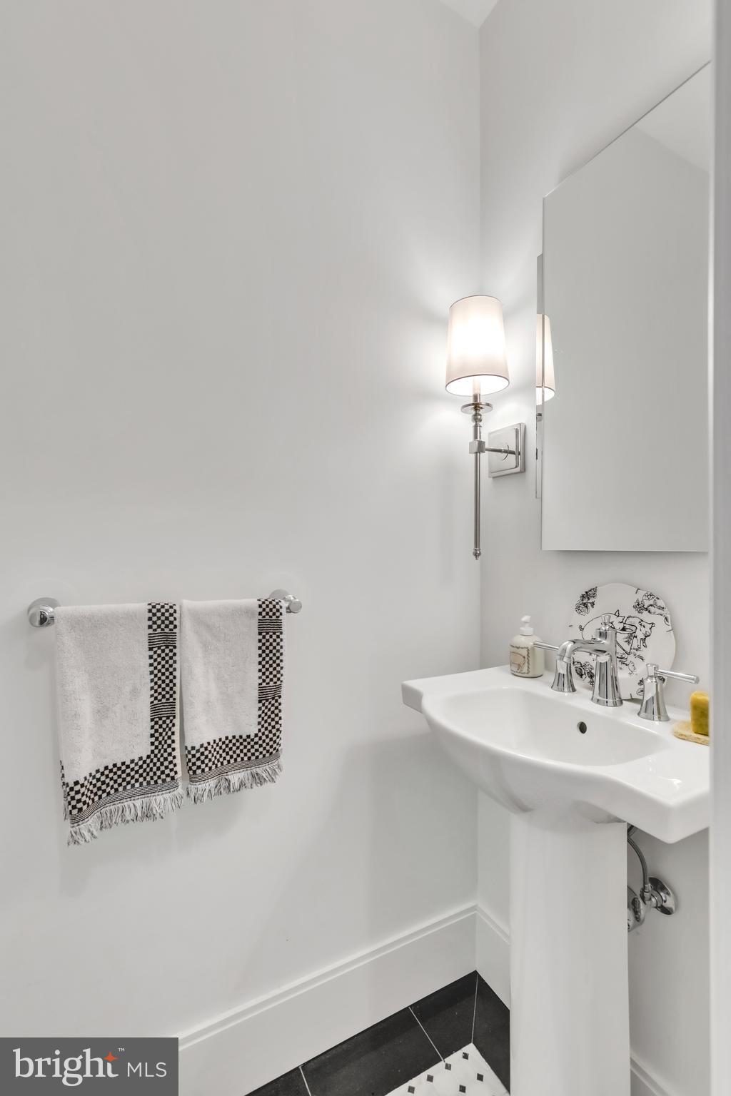 VIENNA WOODS - Residential