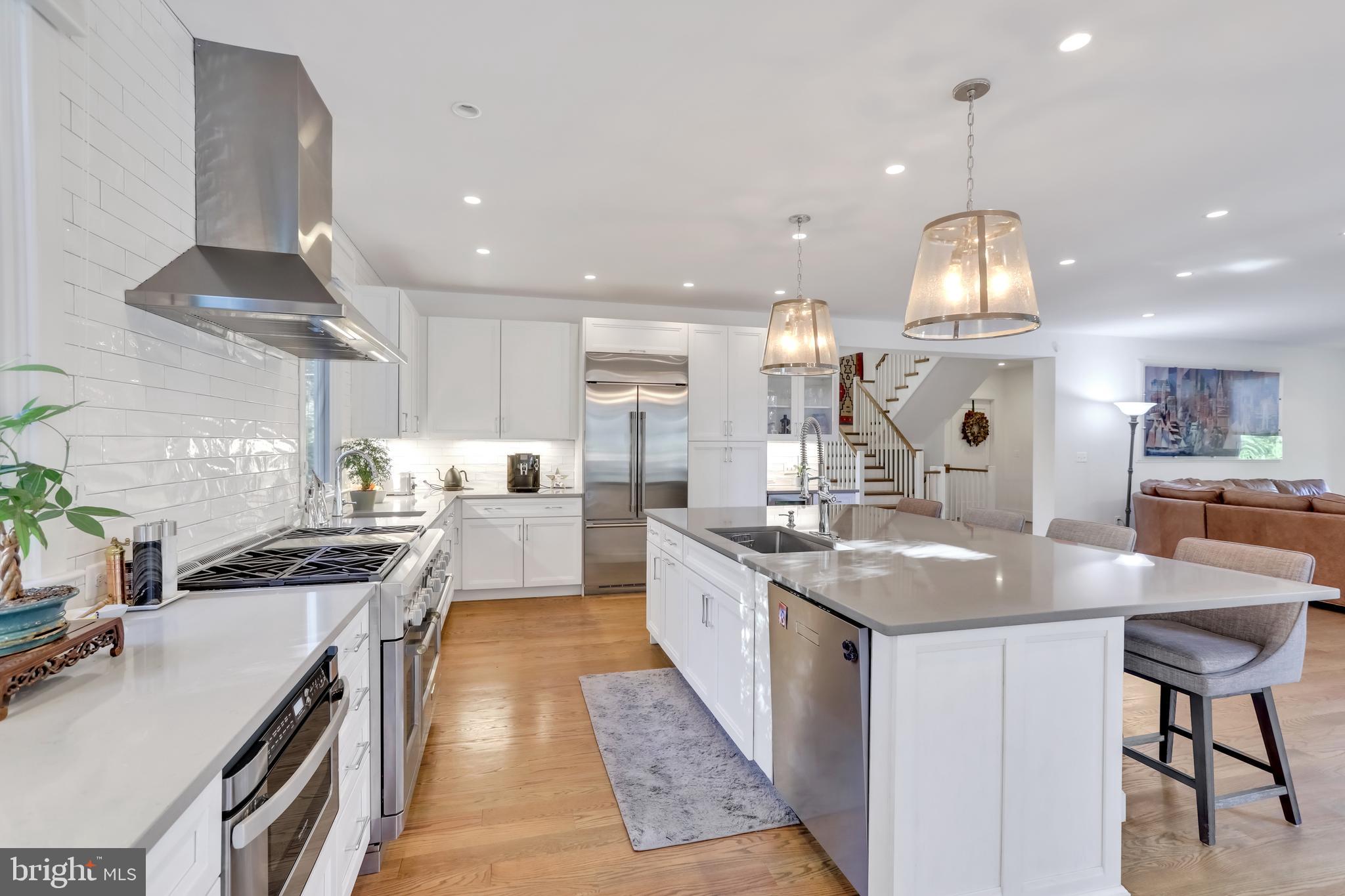 VIENNA WOODS - Residential