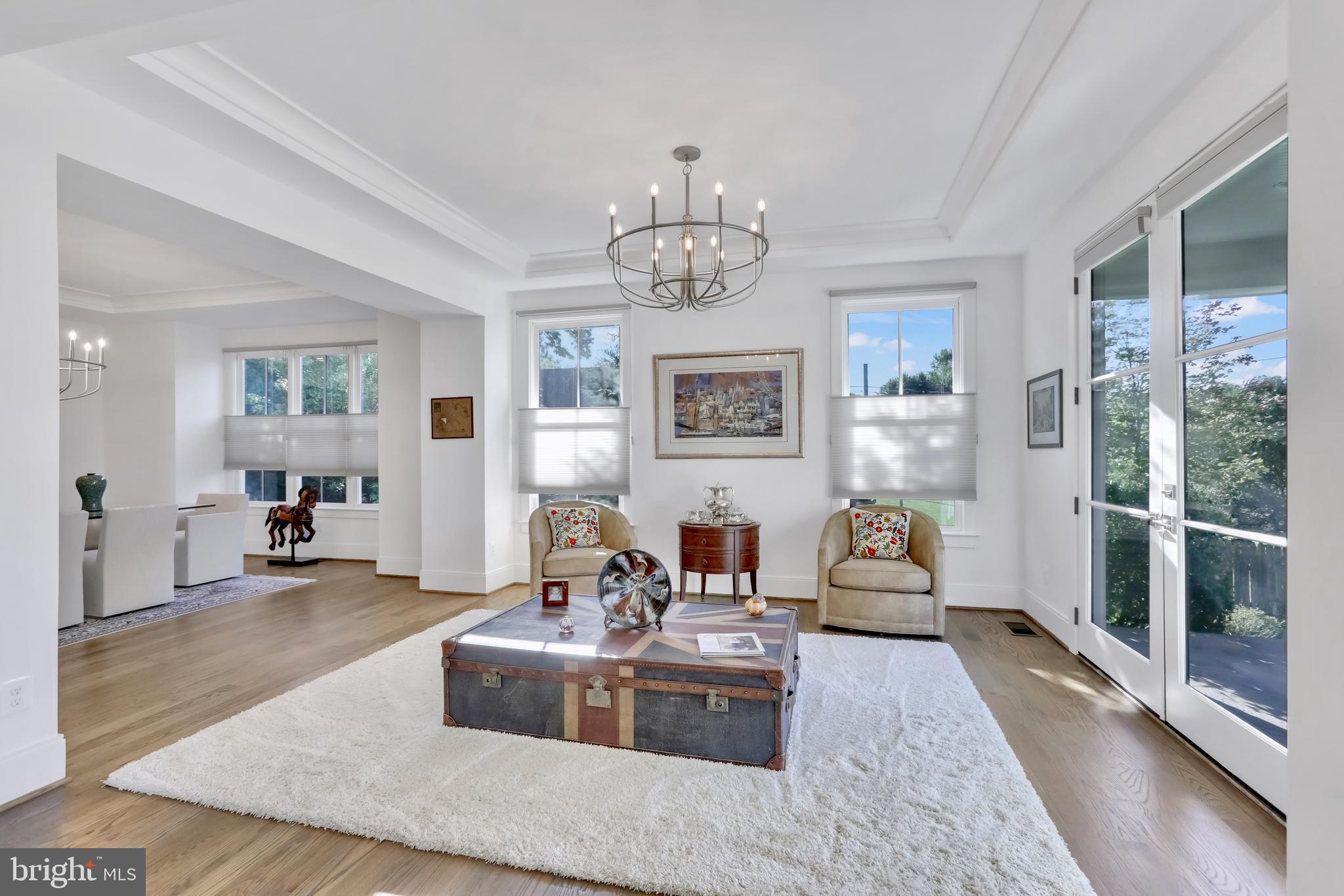 VIENNA WOODS - Residential