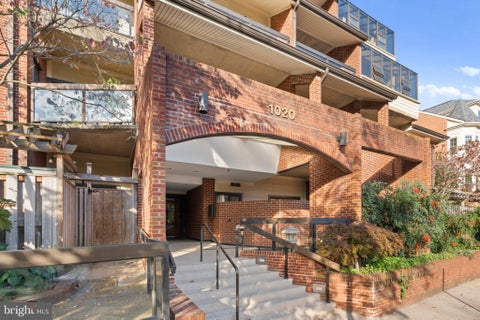 Photo of 1020 N Stafford Street #110, ARLINGTON, VA 22201 (MLS # VAAR2079350)