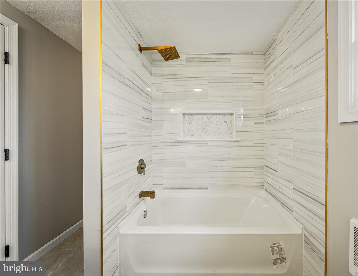 INDIAN MOUNTAIN LAKES - Residential