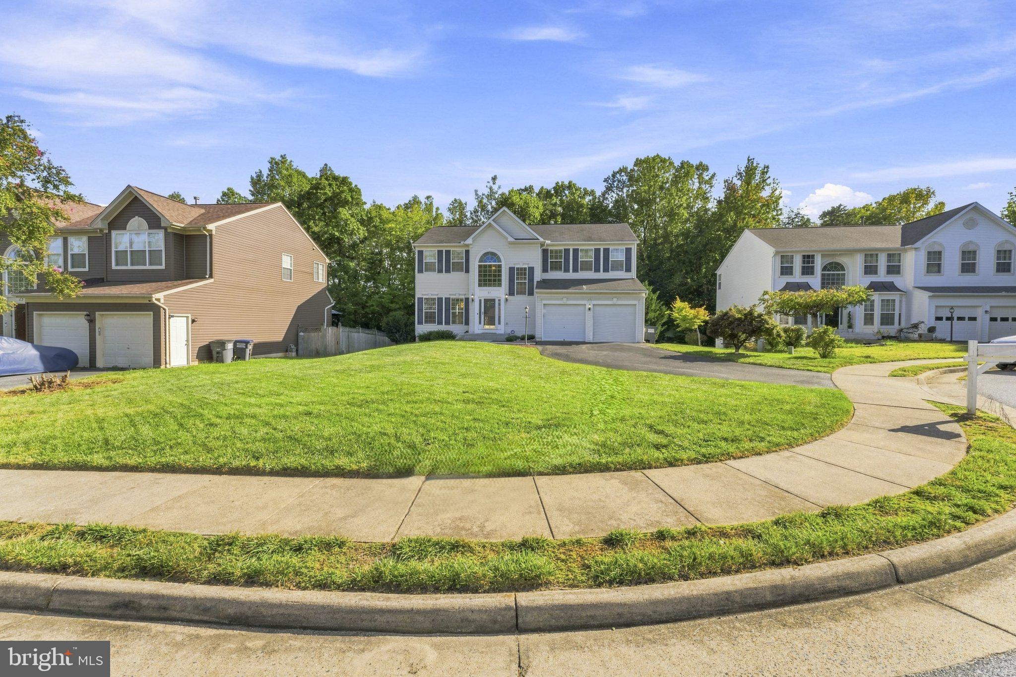27 WATERMILL COURT