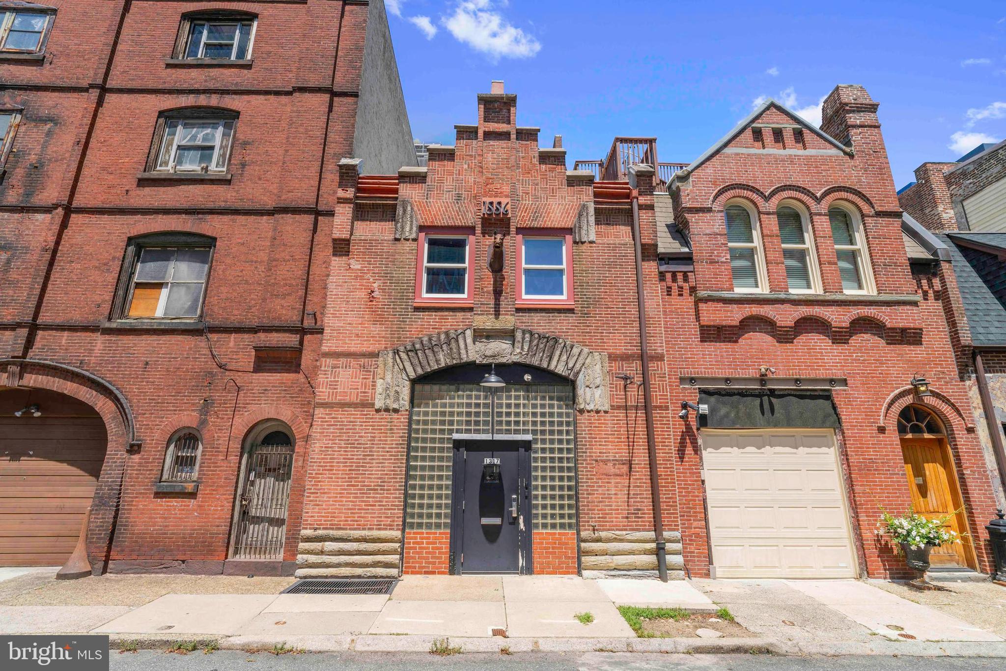 CENTER CITY - Commercial Sale