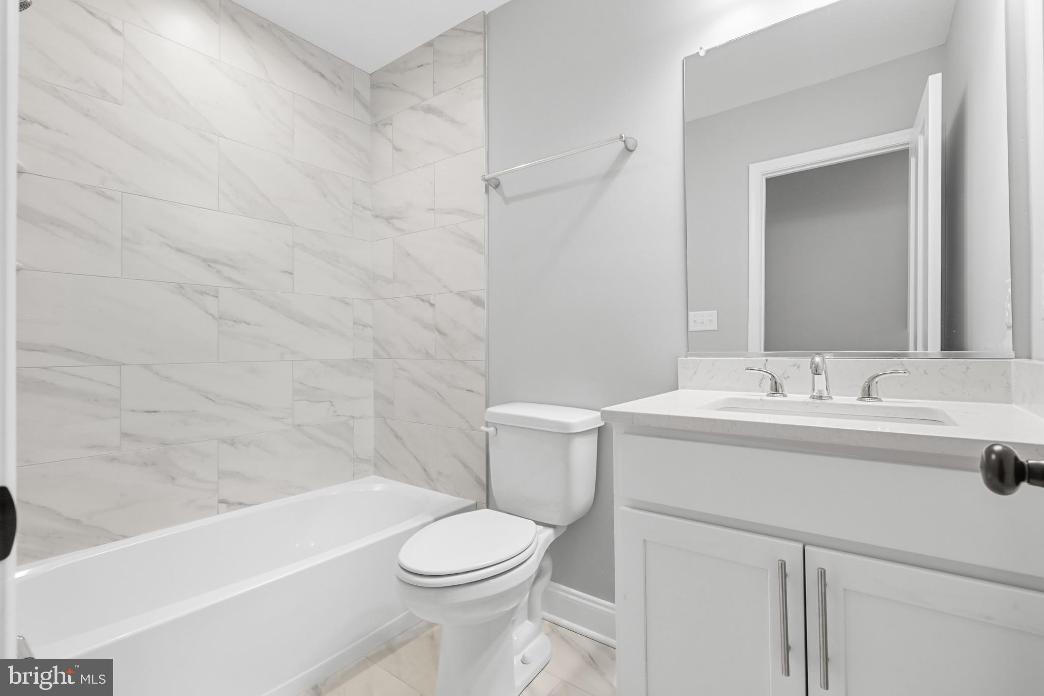 LOCUST POINT - Residential