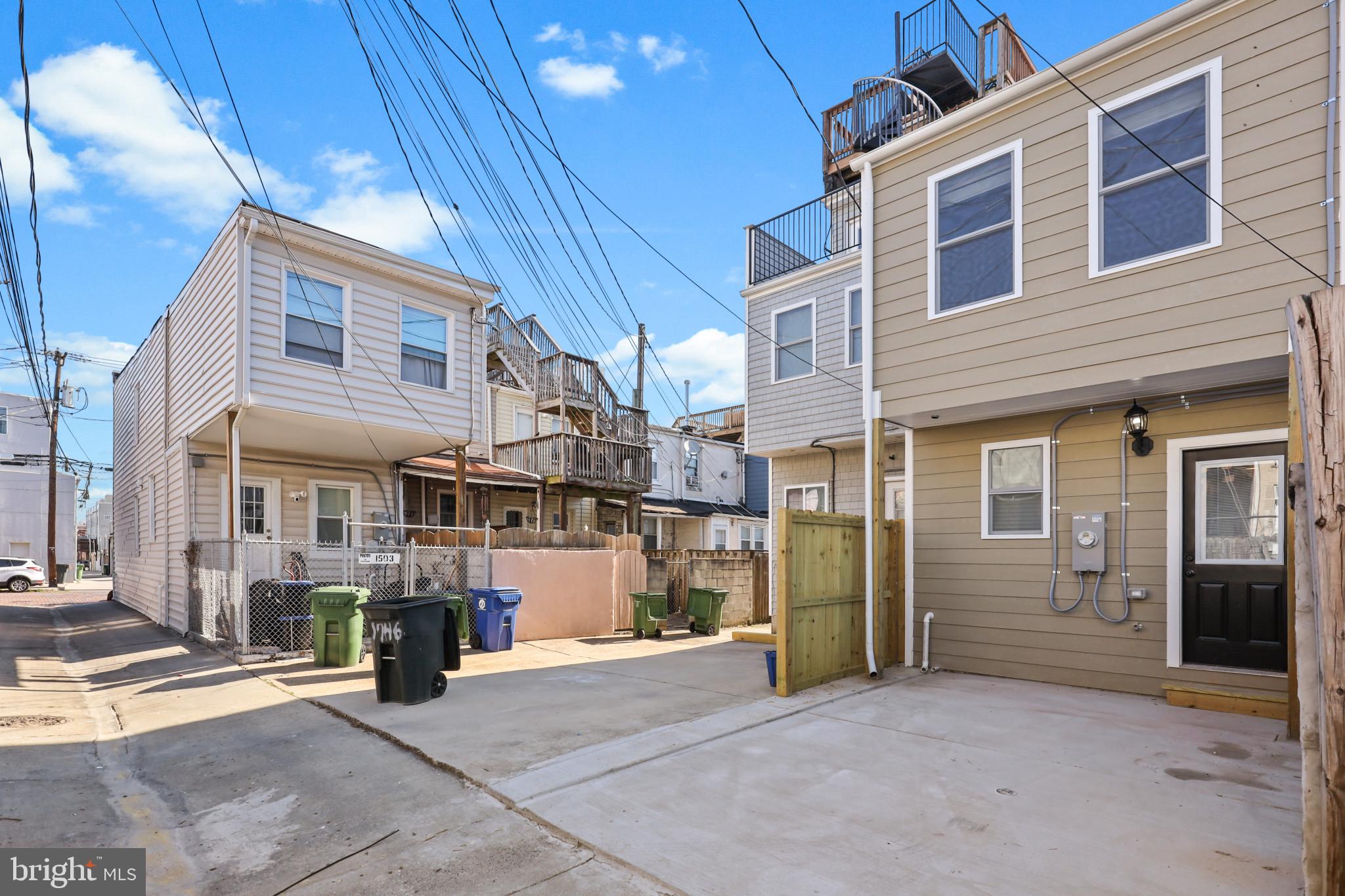 LOCUST POINT - Residential