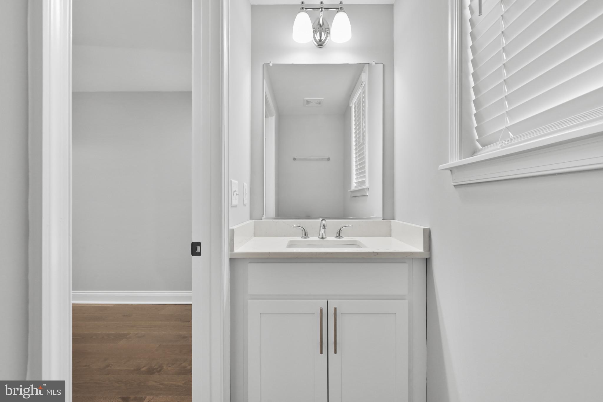 LOCUST POINT - Residential