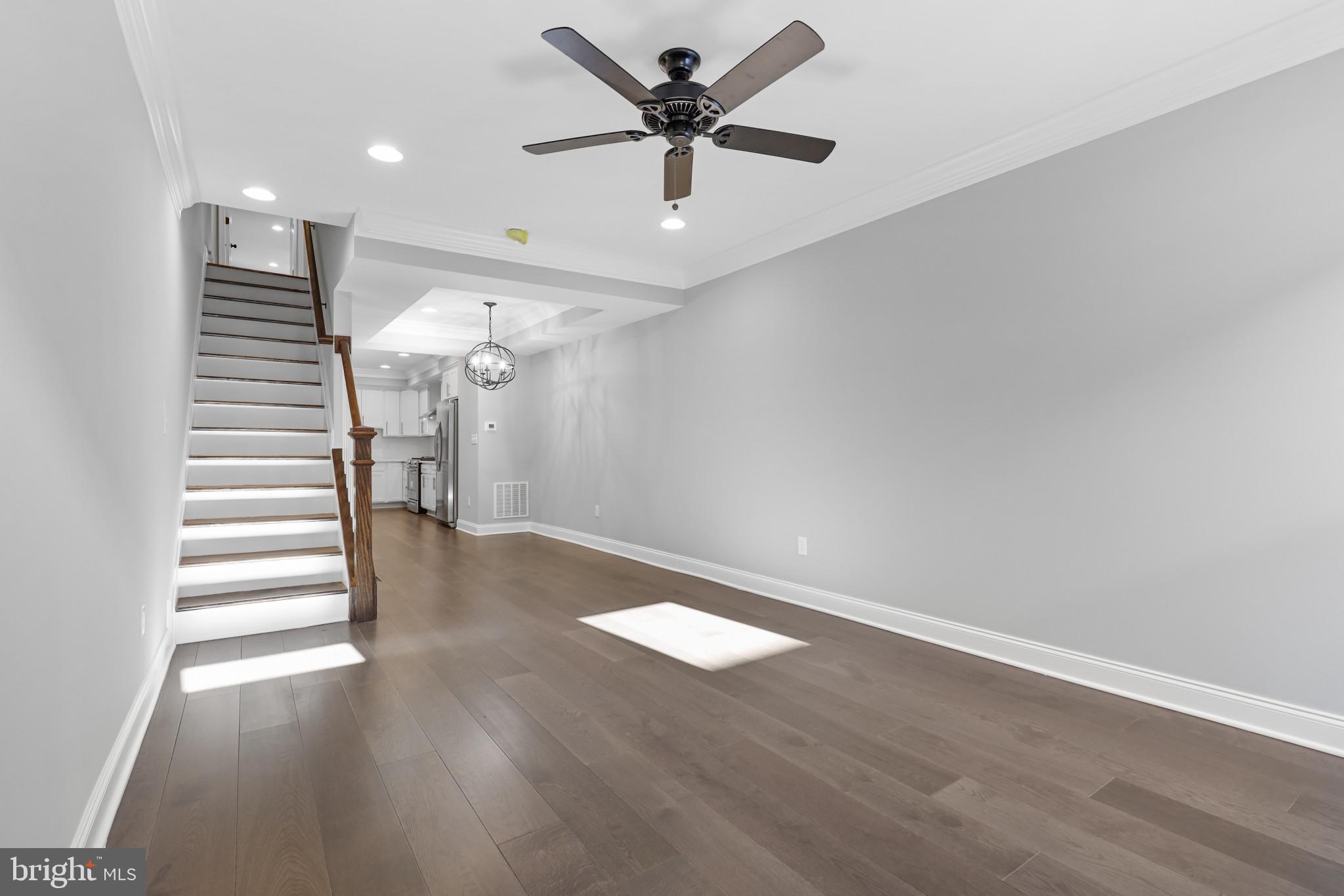 LOCUST POINT - Residential