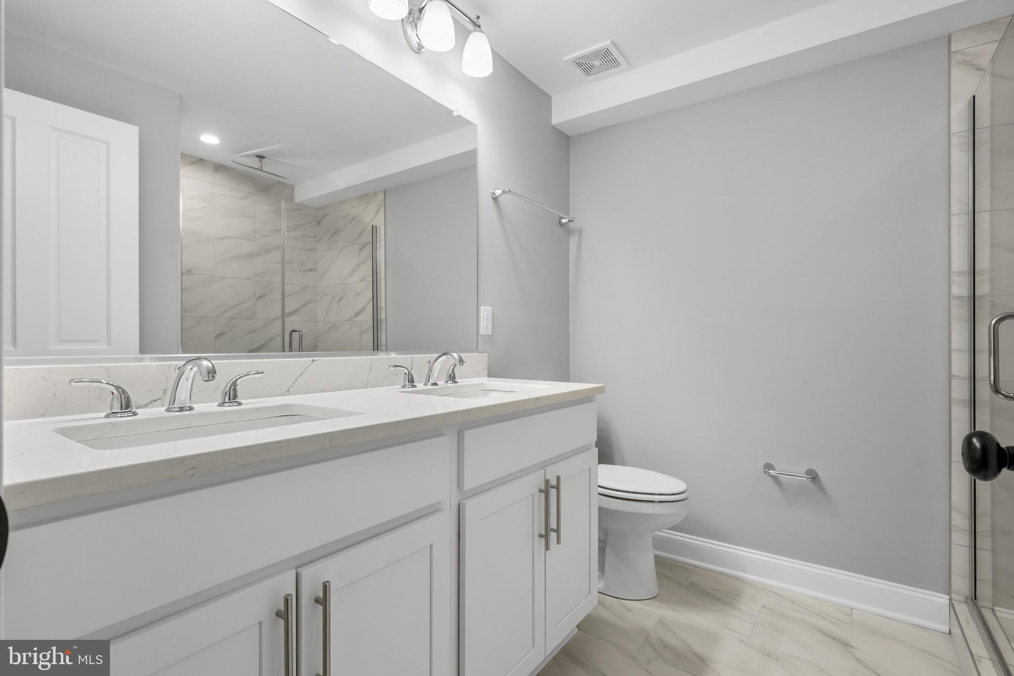 LOCUST POINT - Residential